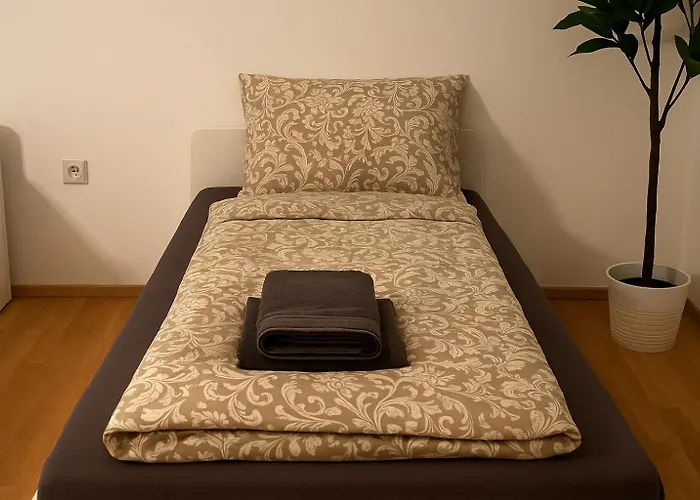 With 5 Single Beds & Garden Near Scs Apartment Wiener Neudorf