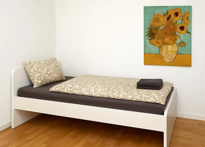 Apartament With 5 Single Beds & Garden Near Scs *